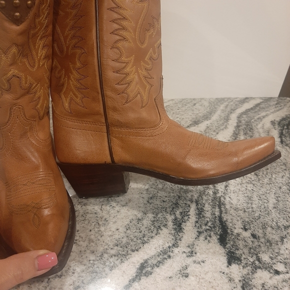 nwot GYPSY ROSE tan and dark brown leather Studded Cowboy boots SIZE 5.5M - Picture 8 of 12